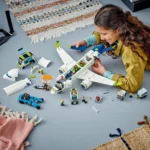 LEGO® City - Avion de pasageri 60367, 913 piese - imagine 5