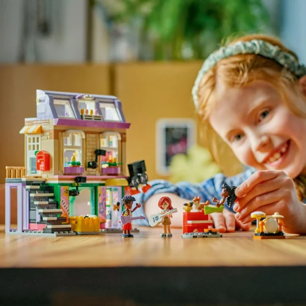 LEGO® Friends - Magazin de muzica si apartament 42653, 483 piese - imagine 5