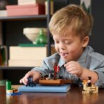 LEGO® Minecraft® - Calatorie pe corabia de pirati 21259, 166 piese - imagine 5