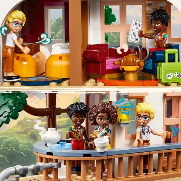 LEGO® Friends - Castelul-pensiune 42638, 1311 piese - imagine 8
