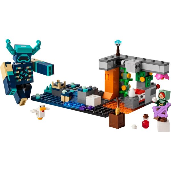 LEGO® Minecraft® - Intalnirea cu Temnicerul 21274, 238 piese - imagine 4