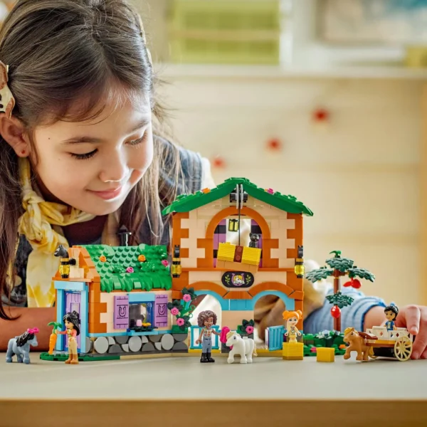 LEGO® Friends - Ferma si grajd pentru ponei 42654, 727 piese - imagine 5