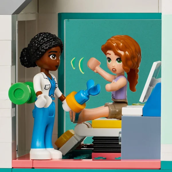 LEGO® Friends - Spitalul orasului Heartlake 42621, 1045 piese - imagine 8