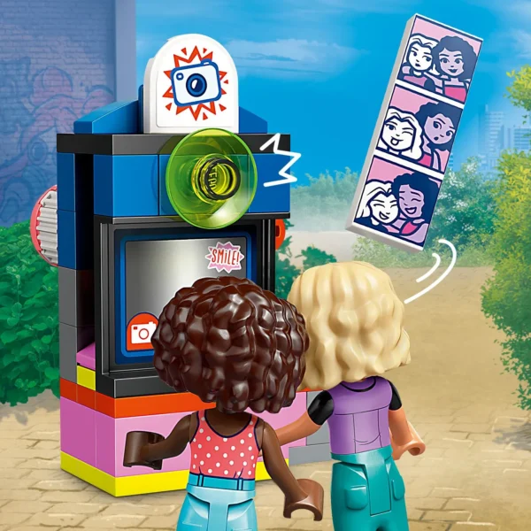 LEGO® Friends - Salon de coafura si magazin de accesorii 42662, 347 piese - imagine 6