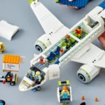 LEGO® City - Avion de pasageri 60367, 913 piese - imagine 7