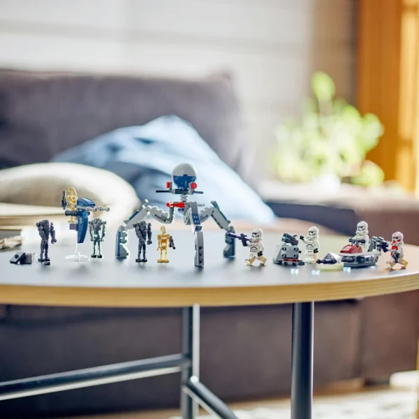 LEGO® Star Wars™ - Pachet de lupta Clone Trooper™ si droid de lupta 75372, 215 piese - imagine 6
