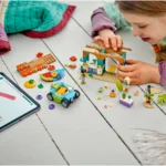 LEGO® Friends - Chiosc de smoothie-uri pe plaja 42625, 213 piese - imagine 6