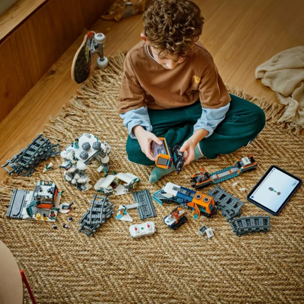 LEGO® City - Trenul expres al exploratorilor spre Polul Arctic 60470, 1517 piese - imagine 6