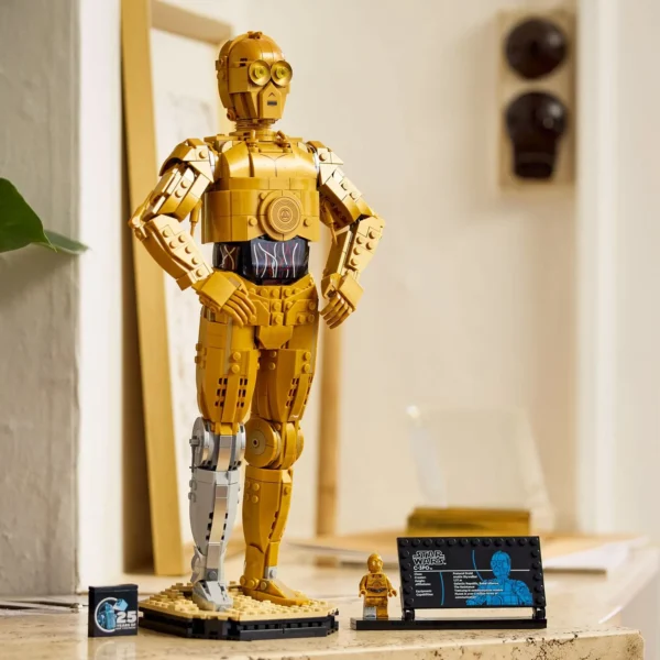 LEGO® Star Wars TM - C-3PO™ 75398, 1138 piese - imagine 5