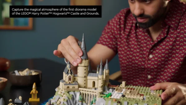 LEGO® Harry Potter™- Castelul Hogwarts™ si imprejurimile 76419, 2660 piese - imagine 9