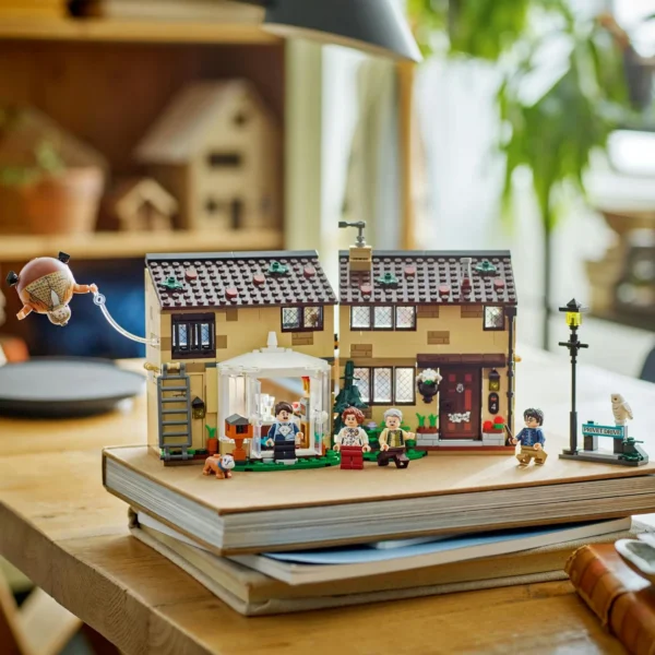 LEGO® Harry Potter™ - Privet Drive: Vizita matusii Marge 76451, 639 piese - imagine 6