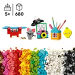 LEGO® Classic - Cutia creativitatii si veseliei 11042, 680 piese - imagine 9
