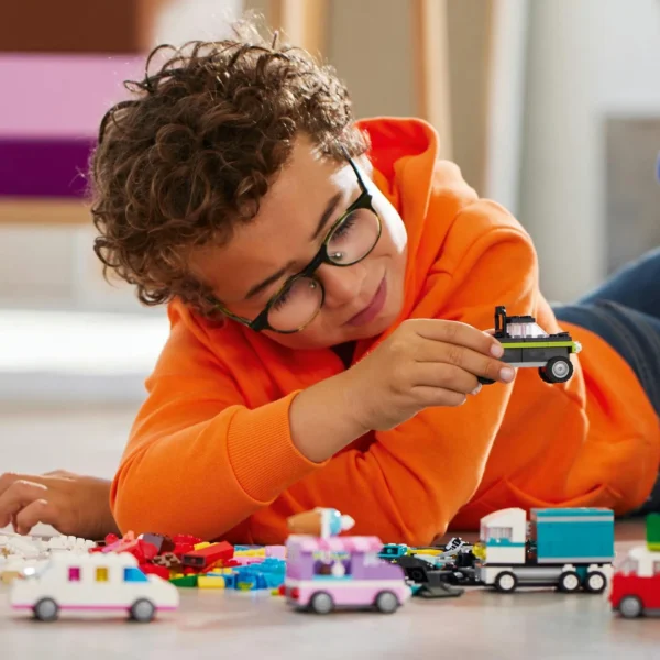 LEGO® Classic - Vehicule creative 11036, 900 piese - imagine 5