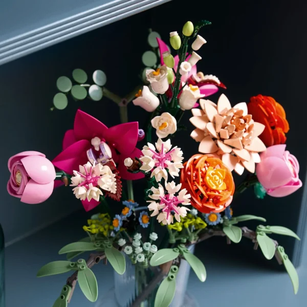 LEGO® Botanicals - Frumos buchet de flori roz 10342, 749 piese - imagine 7